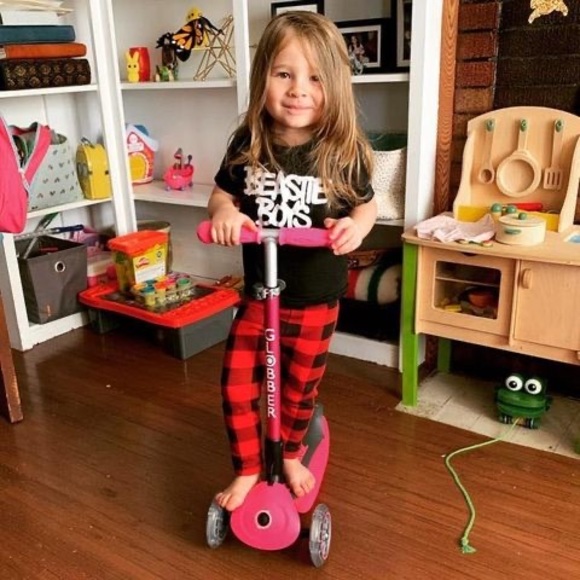 Meet your Posher, Dennis - Picture 1 of 1